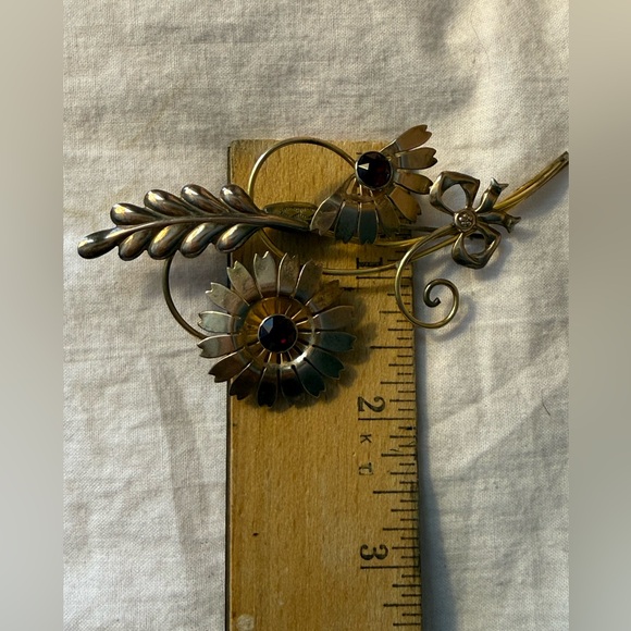 Vintage Van Dell 12K Gold Filled onSterling Silver Floral Brooch - Picture 7 of 7